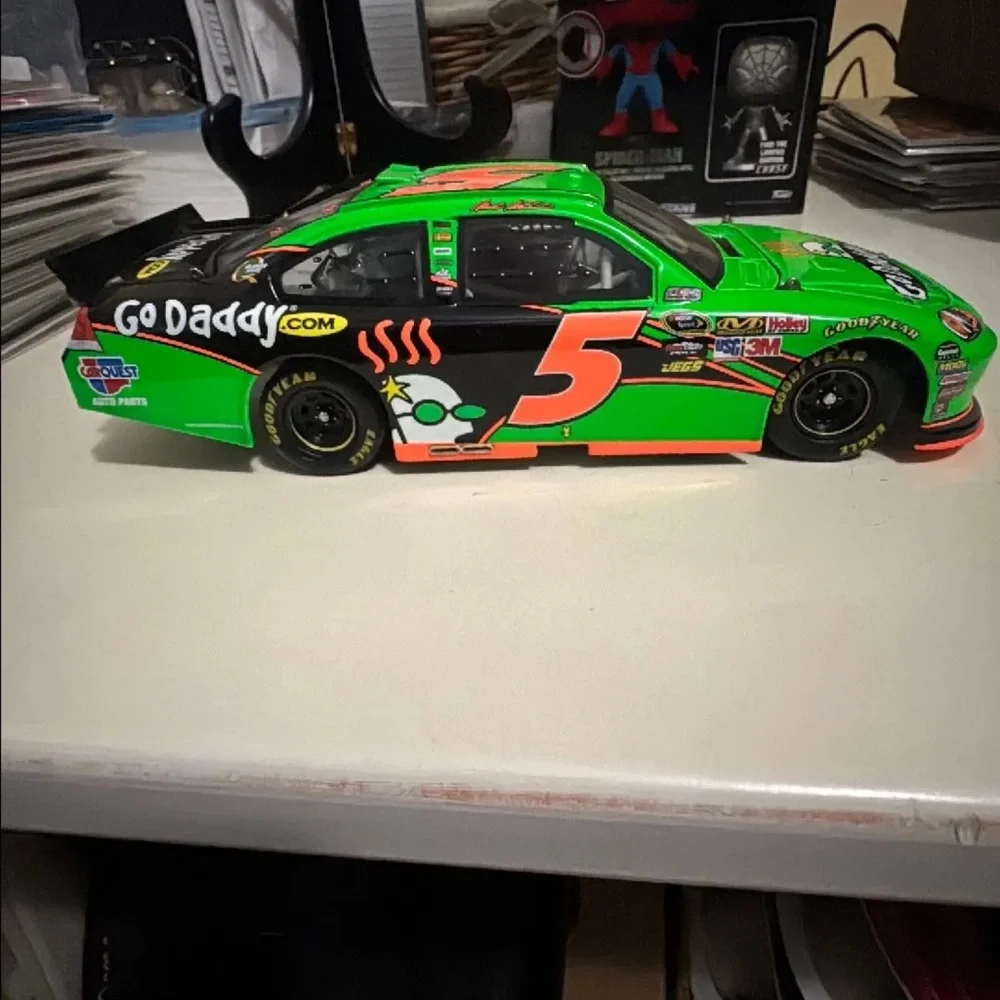 Action Racing Collectable - Picture 4 of 4